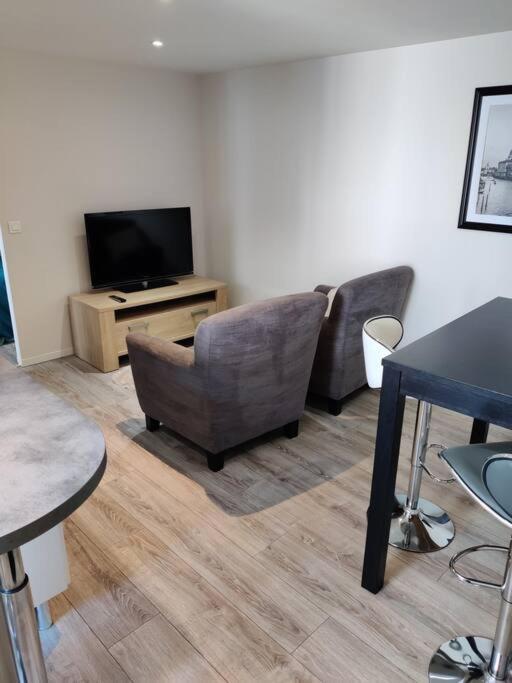 Appartement Cosy Avec Parking Proche Gare Dombasle-sur-Meurthe Экстерьер фото